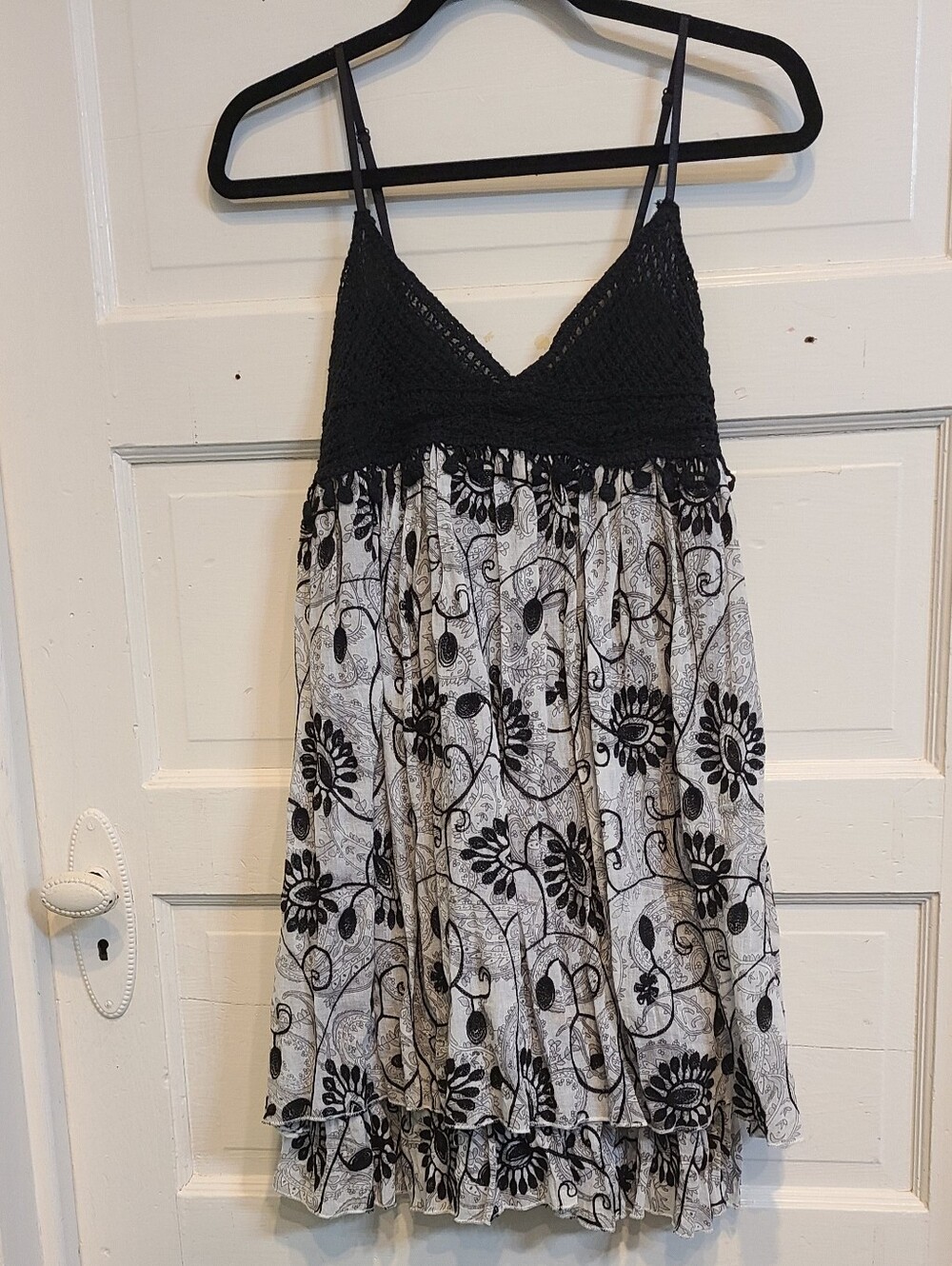 Black and White Floral Summer Dress - Women Size Medium